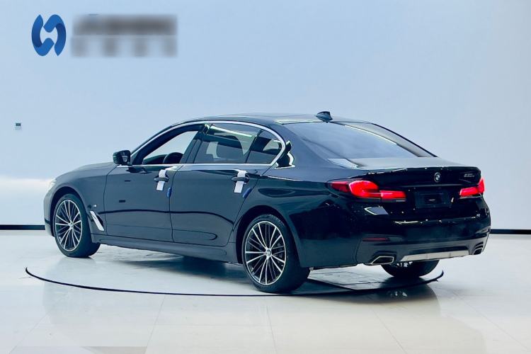Used BMW 5 Series 2021 530Li Leading Model M Sport Package Exterior 3