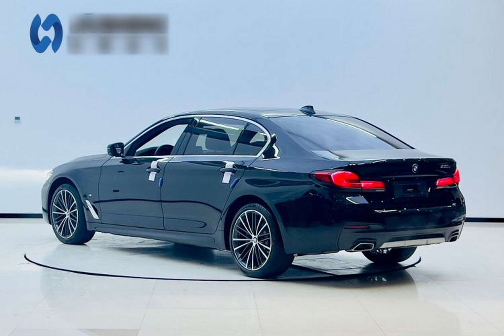 Used BMW 5 Series 2021 530Li Leading Model M Sport Package Exterior 3