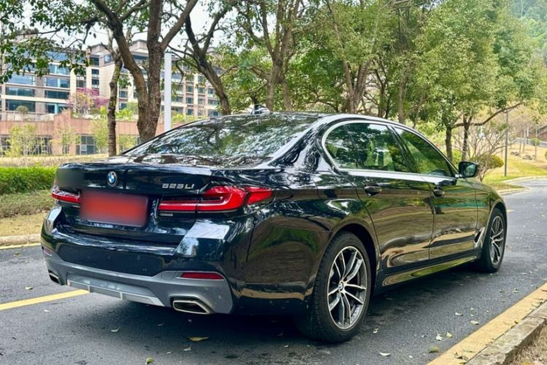 Used BMW 5 Series 2021 525Li M Sport Package Exterior 3