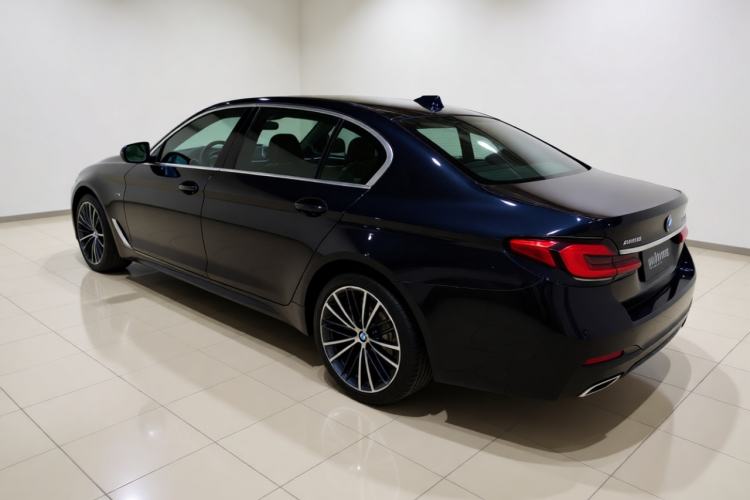 Used BMW 5 Series 2021 Facelifted 530Li Leading Edition M Sport Package Exterior 3