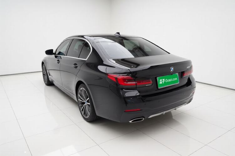 Used BMW 5 Series 2021 530Li Leading Model M Sport Package Exterior 3