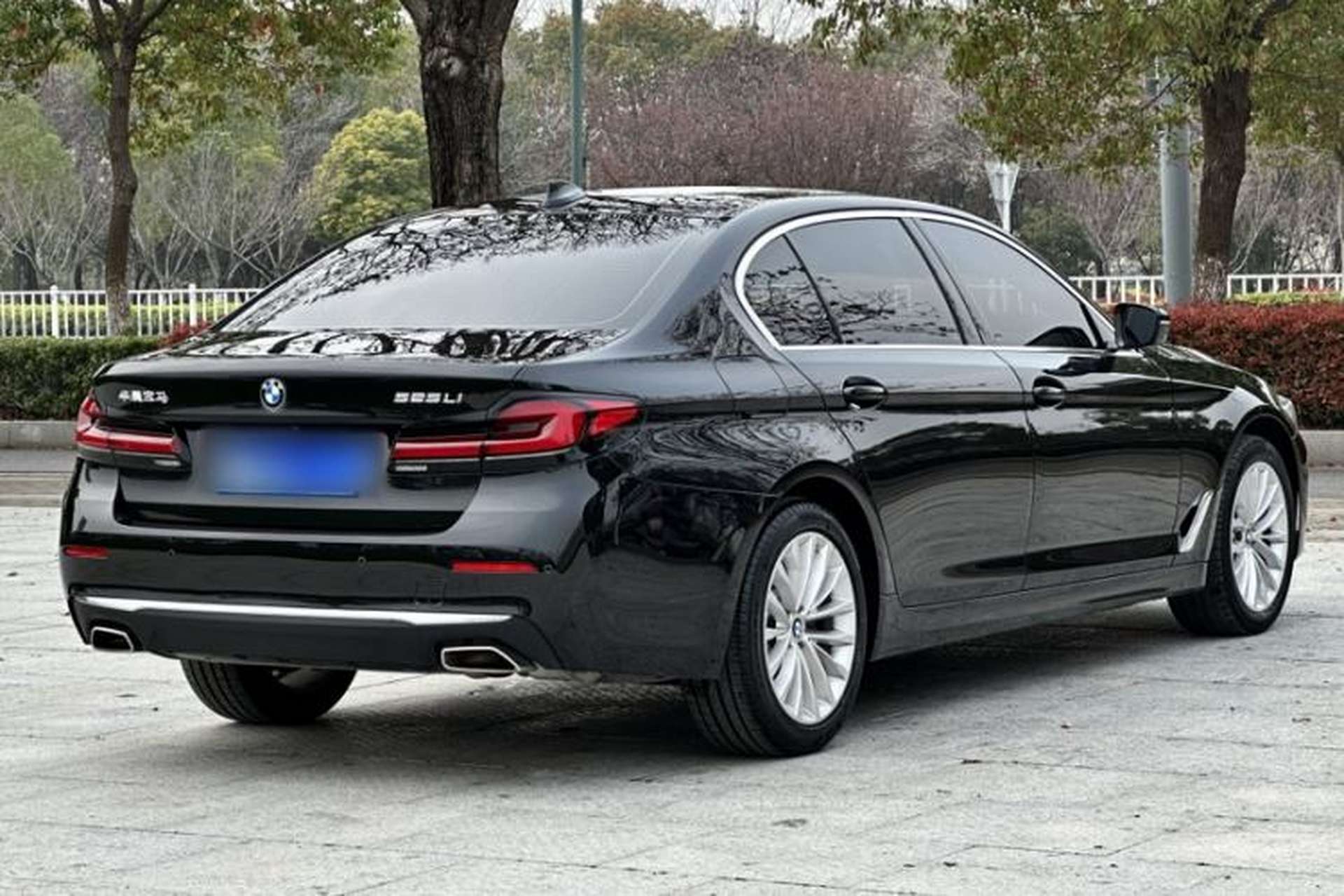 Used BMW 5 Series 2021 525Li Luxury Package Exterior 3