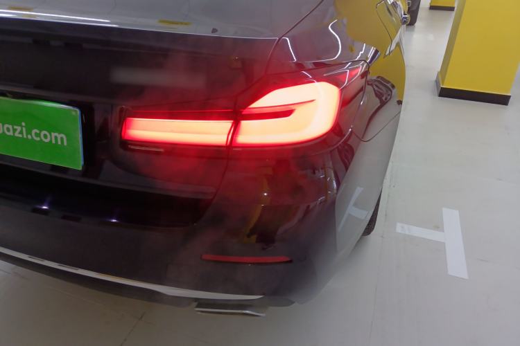 Used BMW 5 Series 2021 Updated Version 525Li Luxury Package Exterior 3