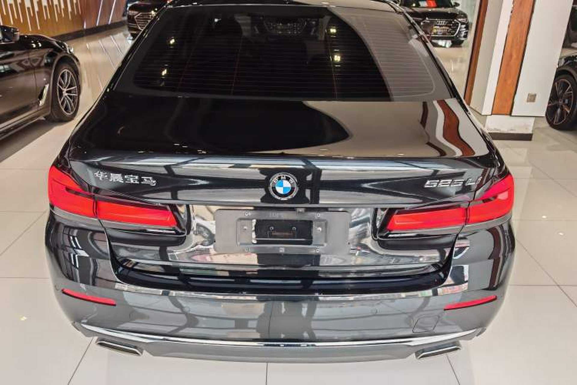 Used BMW 5 Series 2021 525Li Luxury Package Exterior 4
