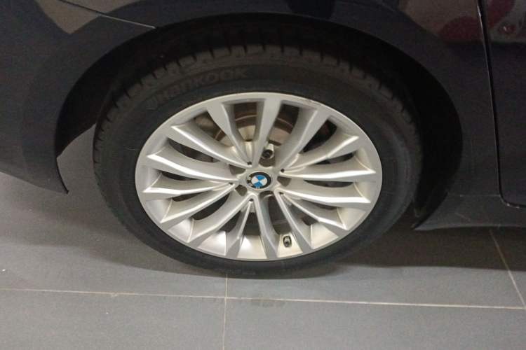 Used BMW 5 Series 2021 525Li Luxury Package Exterior 4