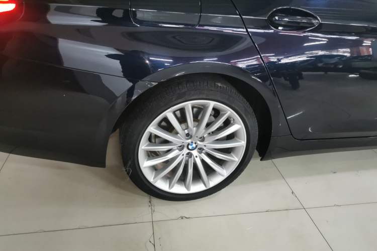 Used BMW 5 Series 2021 530Li Luxury Edition Premium Package Exterior 4