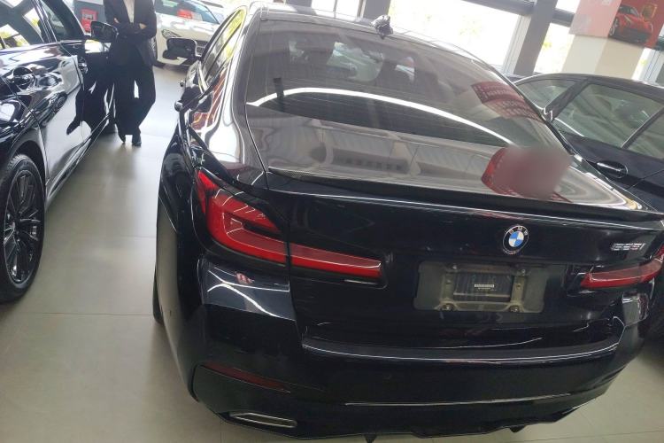 Used BMW 5 Series 2021 525i M Sport Package Exterior 4