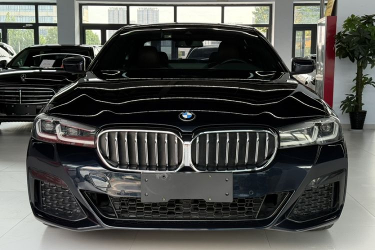 Used BMW 5 Series 2021 525Li M Sport Package Exterior 4