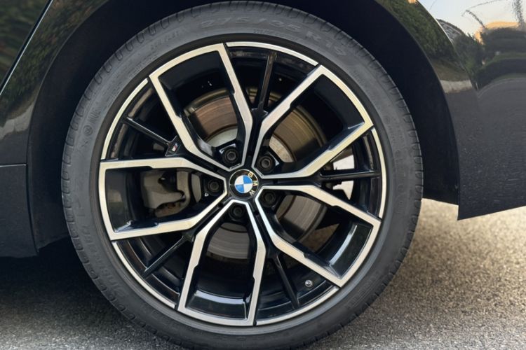 Used BMW 5 Series 2021 530Li Luxury Edition M Sport Package Exterior 4