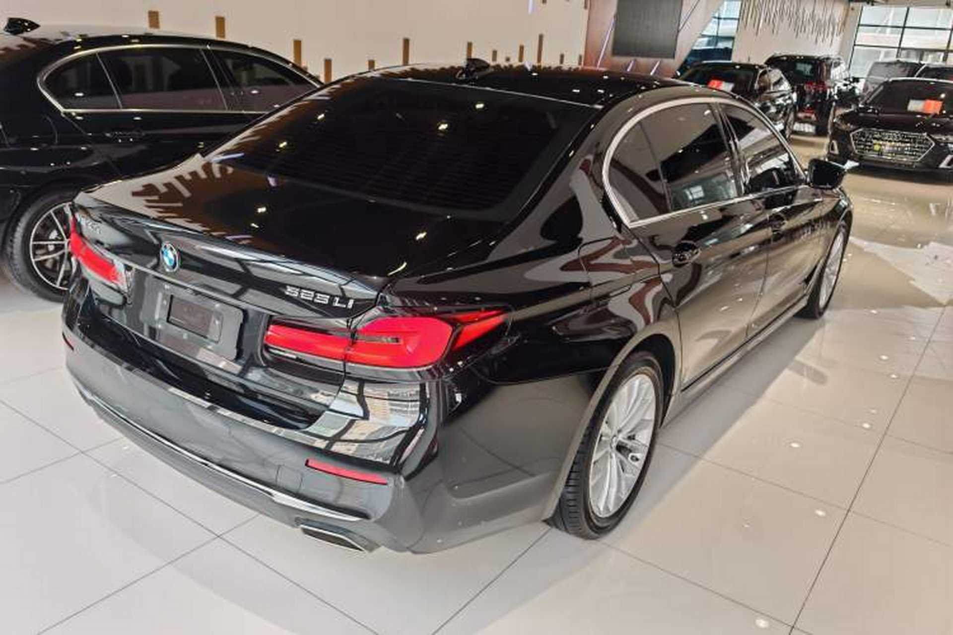 Used BMW 5 Series 2021 525Li Luxury Package Exterior 5