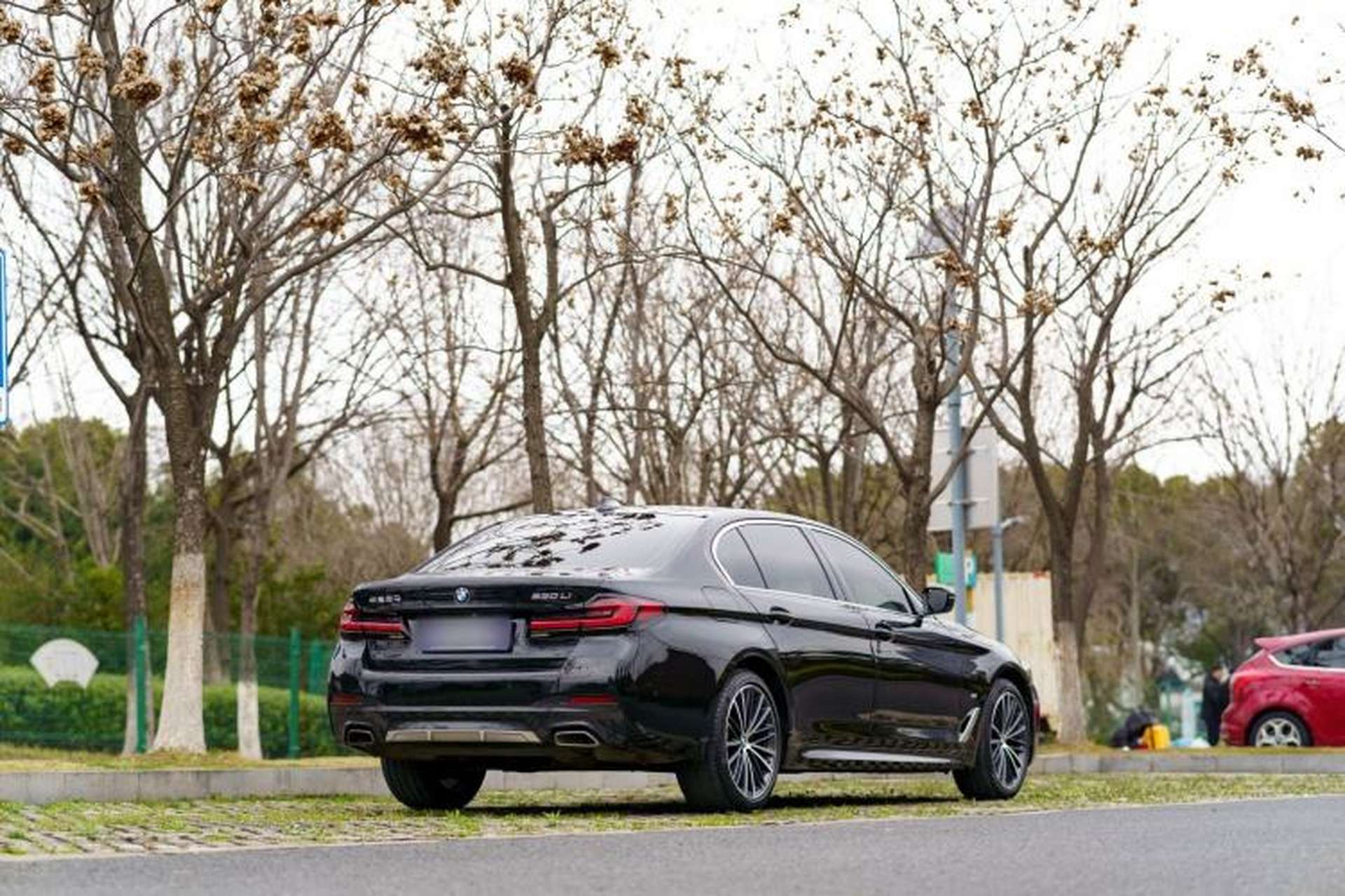 Used BMW 5 Series 2021 Facelifted 530Li Leading Edition M Sport Package Exterior 5