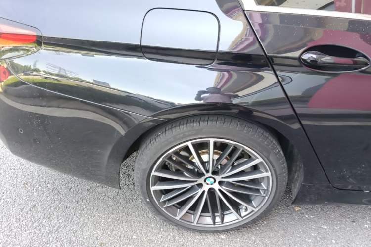 Used BMW 5 Series 2021 530Li Leading Model M Sport Package Exterior 5