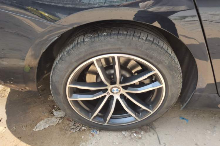 Used BMW 5 Series 2021 525i M Sport Package Exterior 5