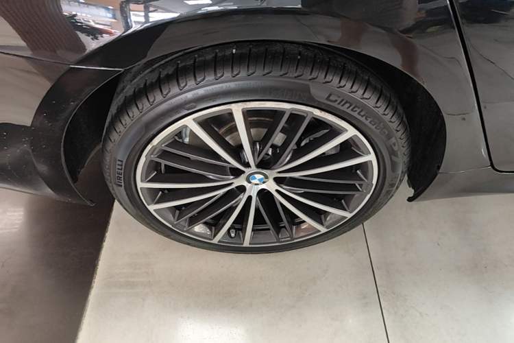 Used BMW 5 Series 2021 530Li Leading Model M Sport Package Exterior 5
