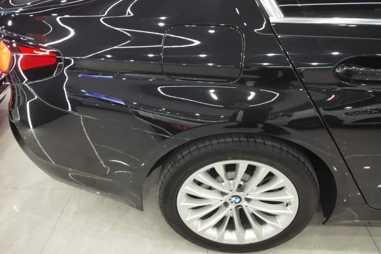 Used BMW 5 Series 2021 525Li Luxury Package Exterior 5
