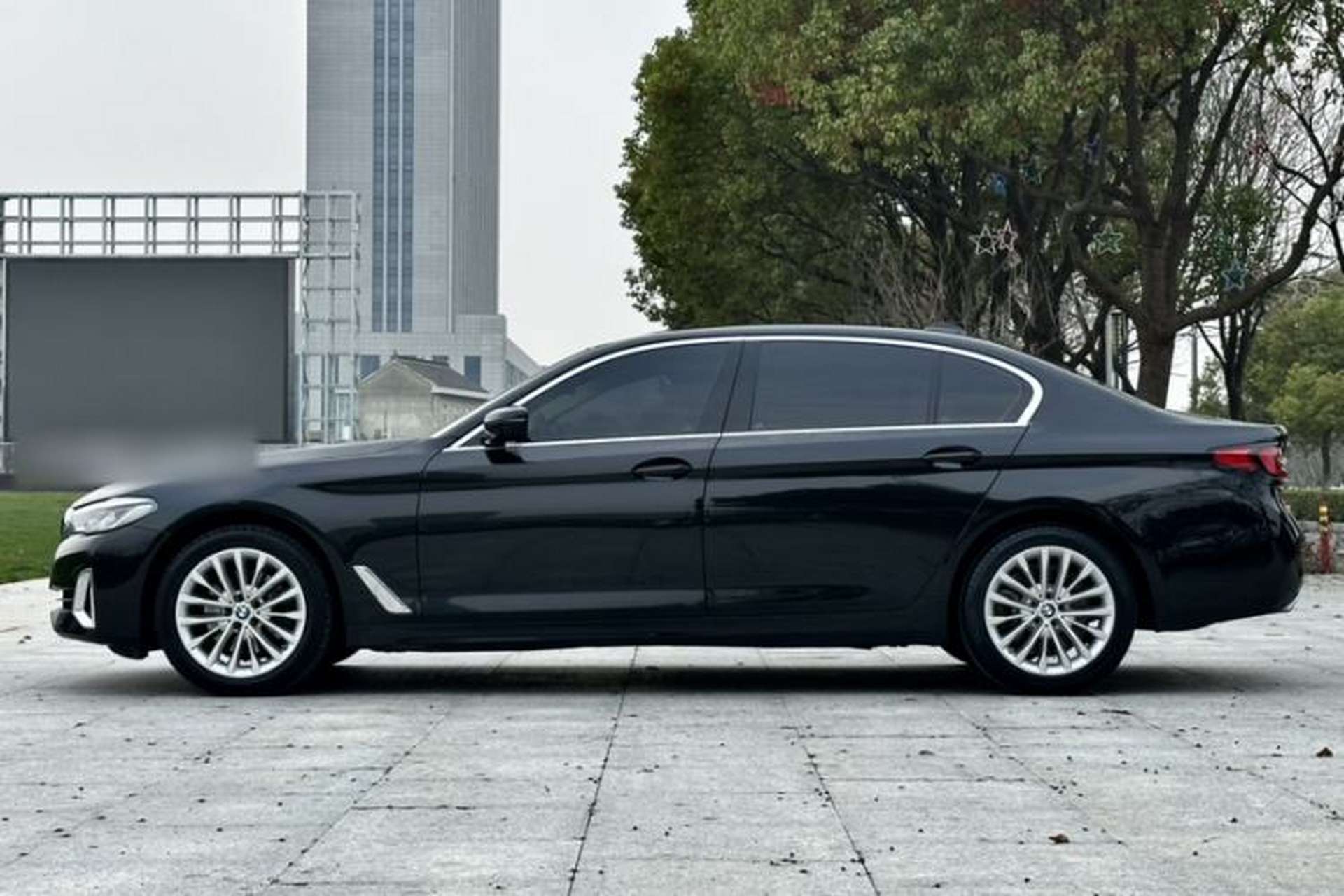 Used BMW 5 Series 2021 525Li Luxury Package Exterior 6