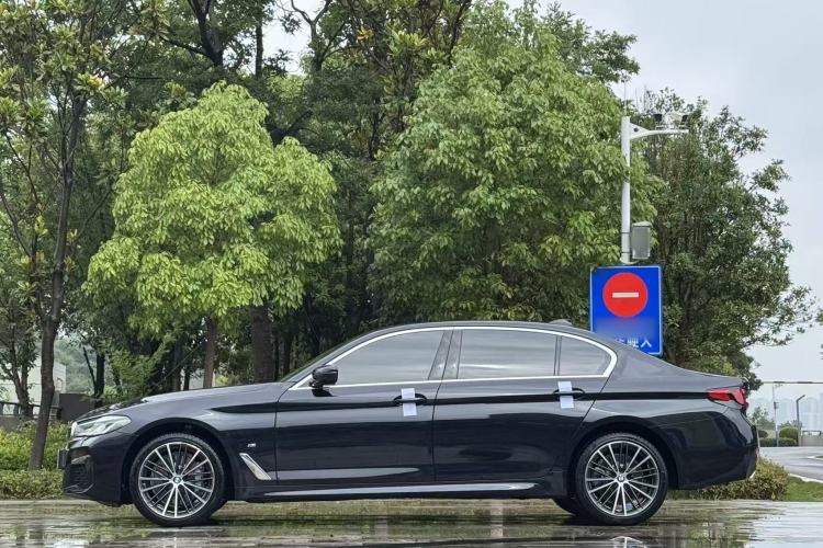 Used BMW 5 Series 2021 Facelifted 530Li Leading Edition M Sport Package Exterior 6