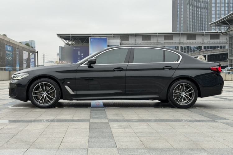 Used BMW 5 Series 2021 525Li M Sport Package Exterior 6