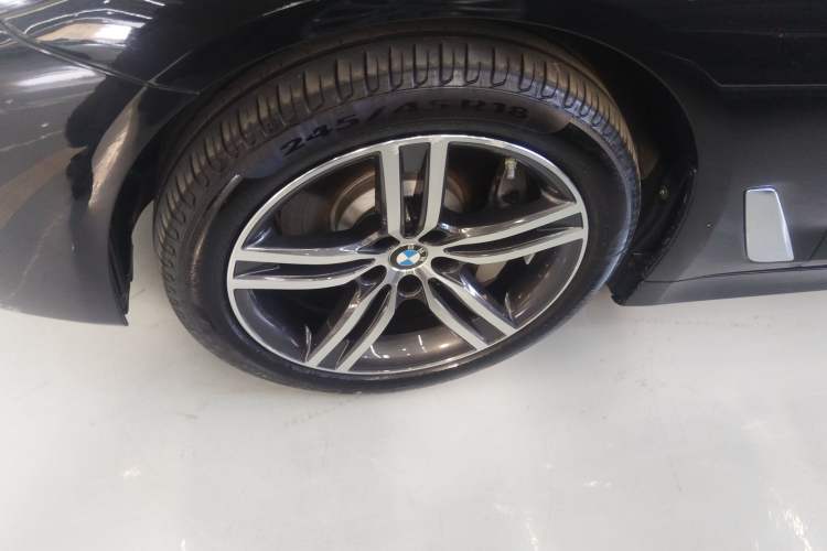 Used BMW 5 Series 2021 Restyled 530Li Leading Edition Luxury Package Exterior 7