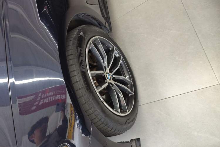 Used BMW 5 Series 2021 525i M Sport Package Exterior 7