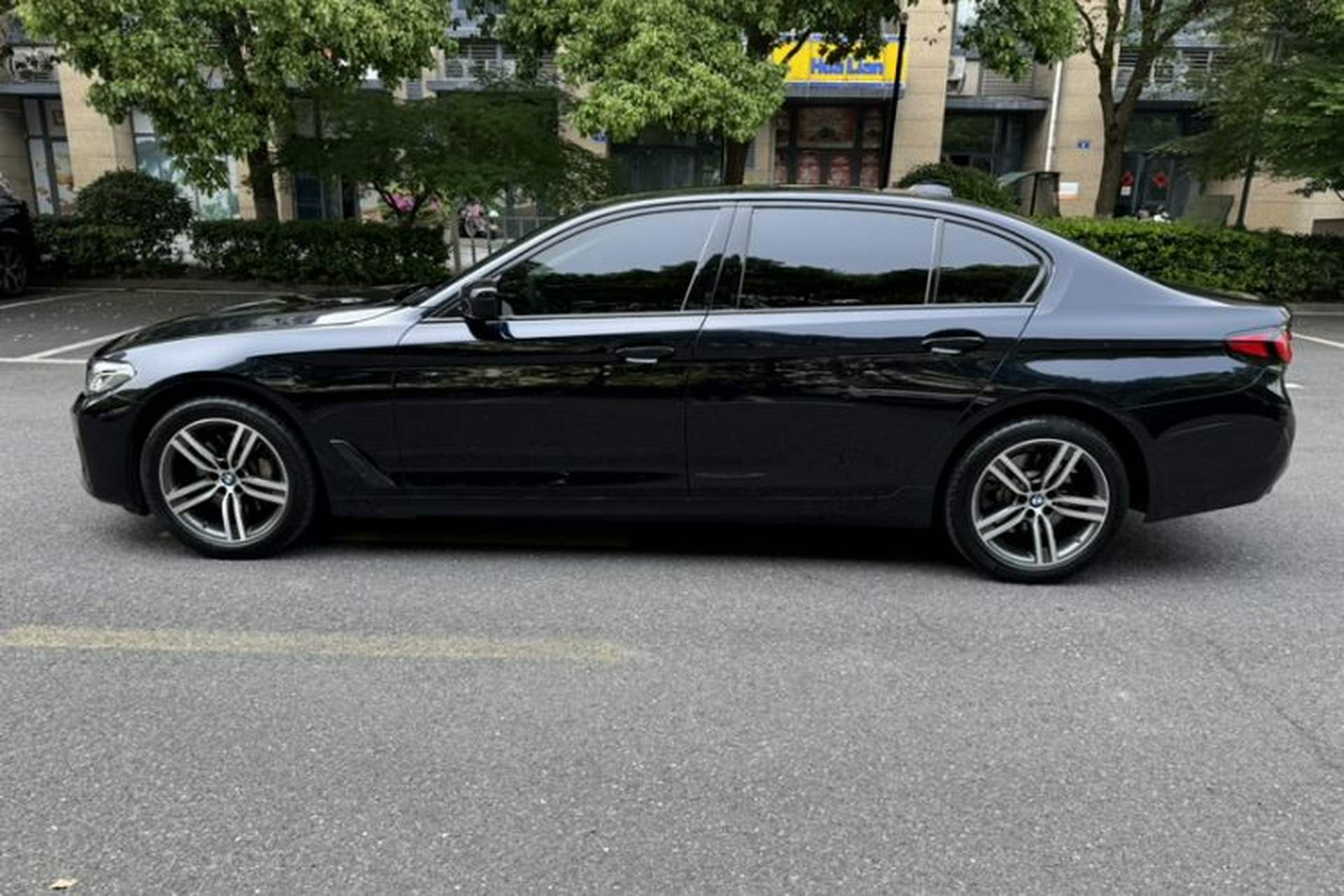 Used BMW 5 Series 2021 530Li Leading Luxury Package Exterior 8