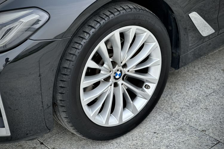 Used BMW 5 Series 2021 525Li Luxury Package Exterior 8