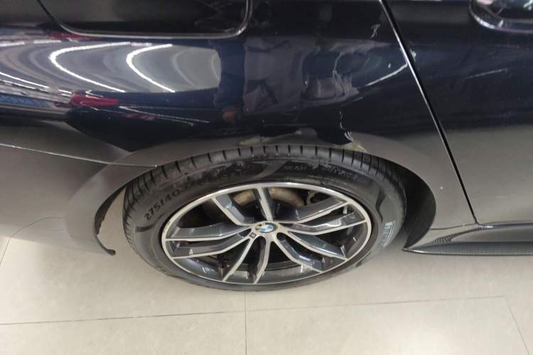 Used BMW 5 Series 2021 525i M Sport Package Exterior 8
