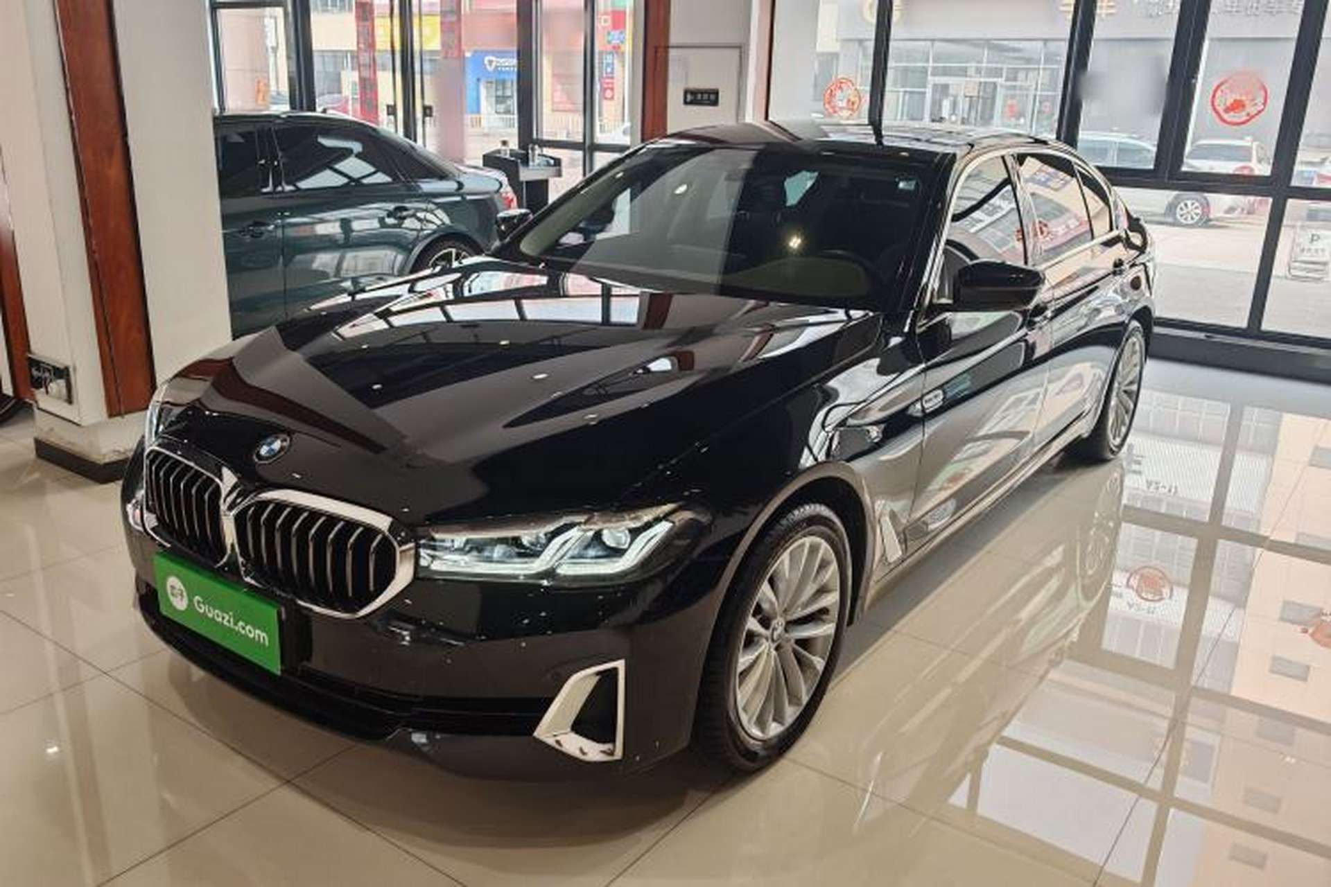 Used BMW 5 Series 2021 525Li Luxury Package Front Left 45 Deg