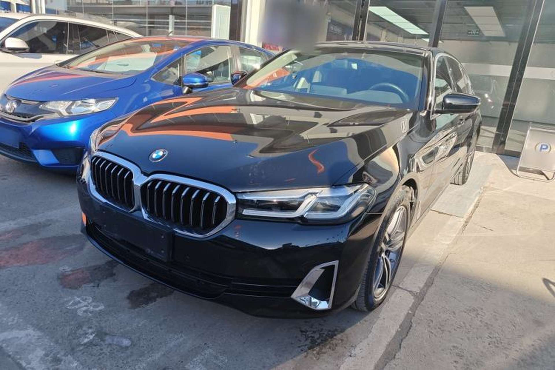 Used BMW 5 Series 2021 Restyled 530Li Leading Edition Luxury Package Front Left 45 Deg