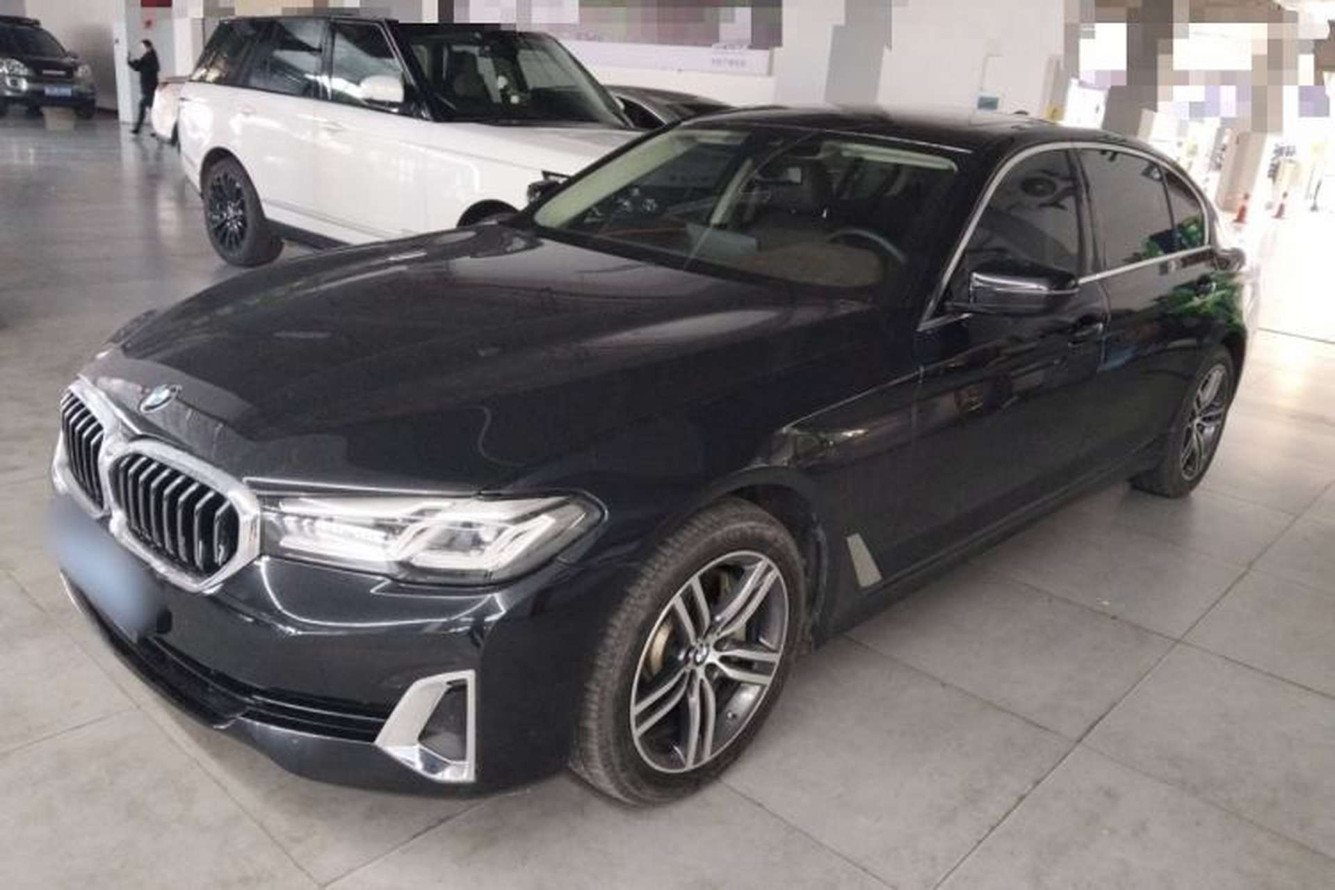 Used BMW 5 Series 2021 530Li Leading Luxury Package Front Left 45 Deg