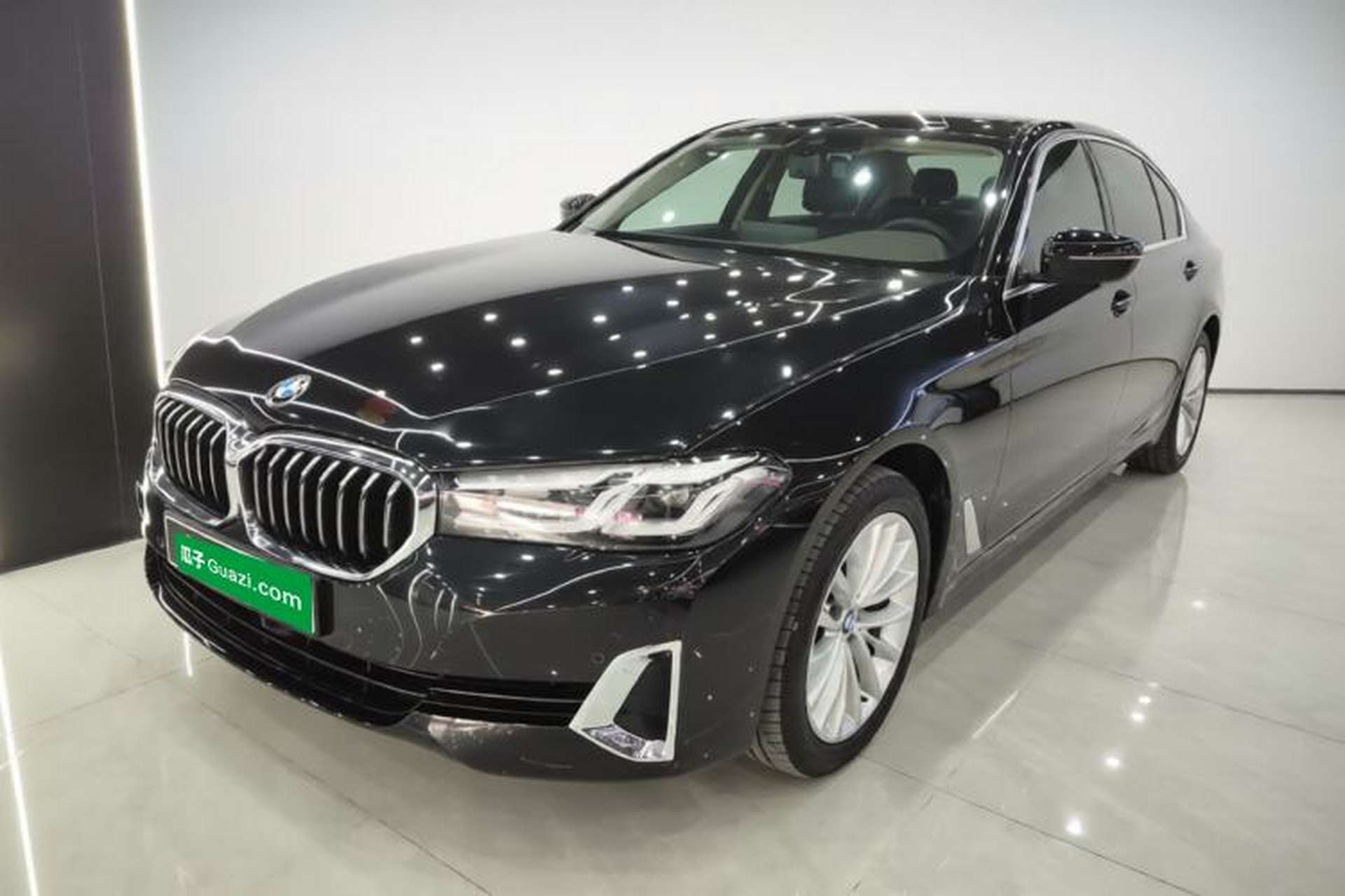 Used BMW 5 Series 2021 525Li Luxury Package Front Left 45 Deg