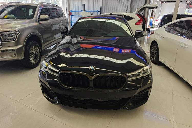 Used BMW 5 Series 2021 Facelifted 525Li M Sport Package Front