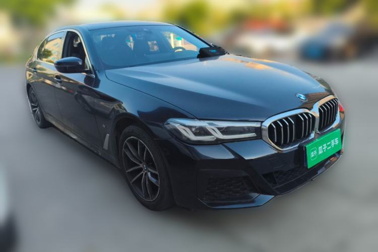 Used BMW 5 Series 2021 525Li M Sport Package Front Right 45 Deg