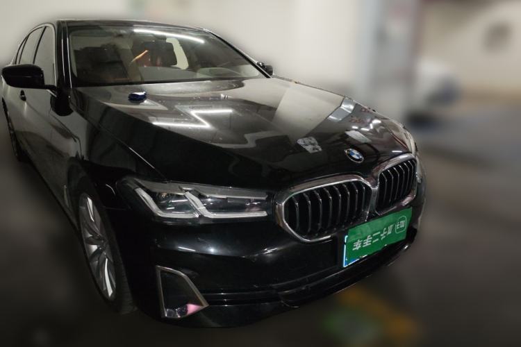 Used BMW 5 Series 2021 530Li Luxury Edition Premium Package Front Right 45 Deg