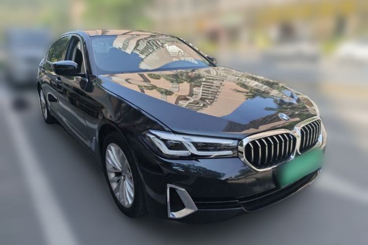 Used BMW 5 Series 2021 Updated Version 525Li Luxury Package Front Right 45 Deg