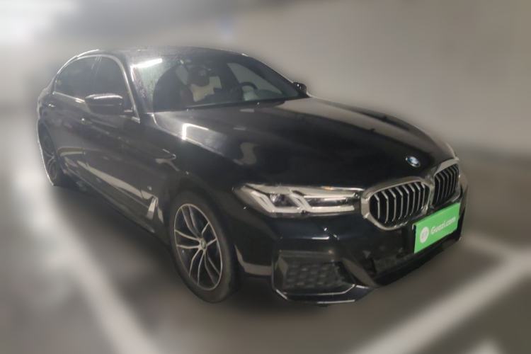 Used BMW 5 Series 2021 Facelifted 525Li M Sport Package Front Right 45 Deg