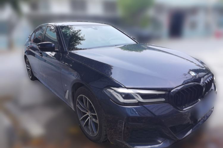 Used BMW 5 Series 2021 525Li M Sport Package Front Right 45 Deg