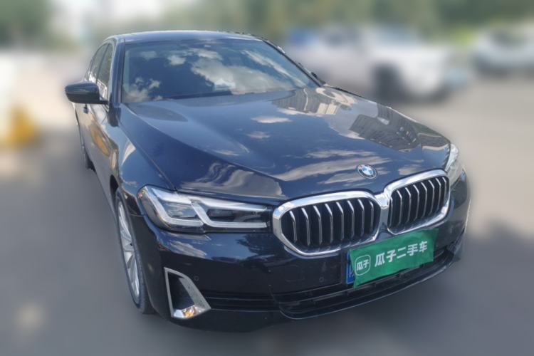 Used BMW 5 Series 2021 525Li Luxury Package Front Right 45 Deg