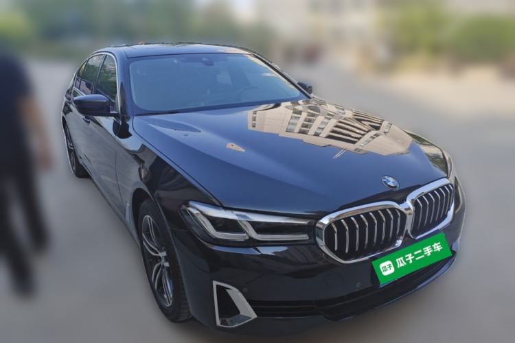 Used BMW 5 Series 2021 530Li Leading Luxury Package Front Right 45 Deg