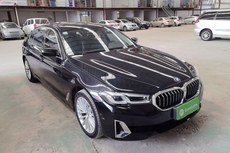 Used BMW 5 Series 2021 525Li Luxury Package Front Right 45 Deg