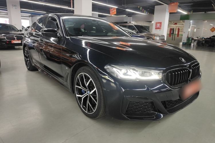 Used BMW 5 Series 2021 530i M Sport Package Front Right 45 Deg