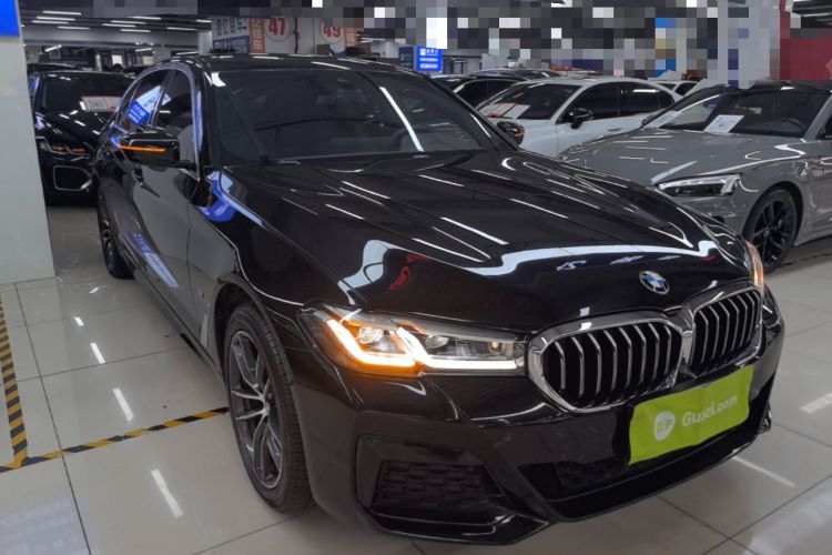 Used BMW 5 Series 2021 525Li M Sport Package Front Right 45 Deg