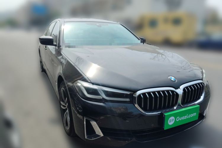 Used BMW 5 Series 2021 530Li xDrive Luxury Package Front Right 45 Deg