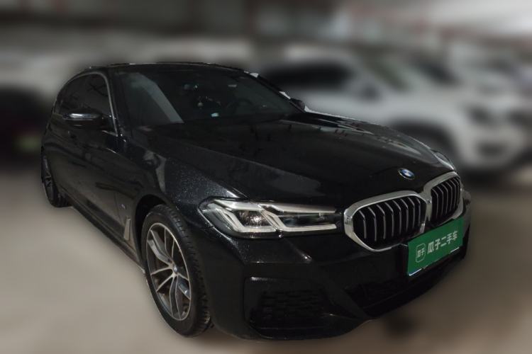Used BMW 5 Series 2021 525Li M Sport Package Front Right 45 Deg