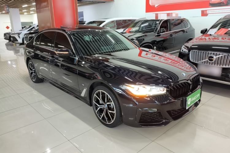 Used BMW 5 Series 2021 Restyled 530Li Luxury Edition M Sport Package Front Right 45 Deg