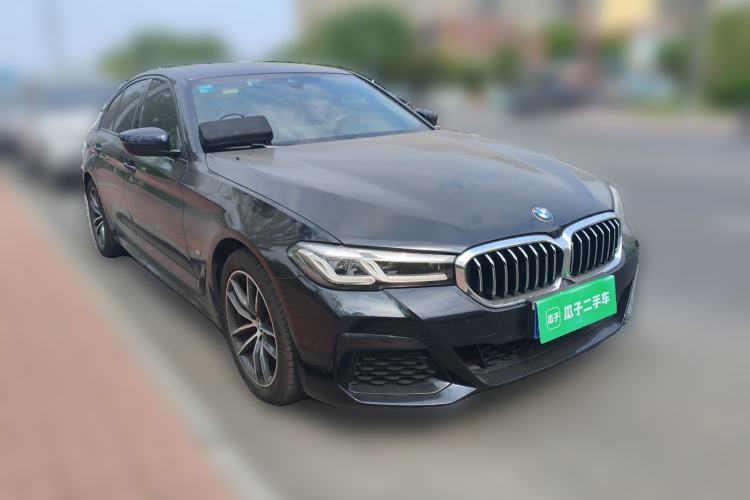 Used BMW 5 Series 2021 525i M Sport Package Front Right 45 Deg
