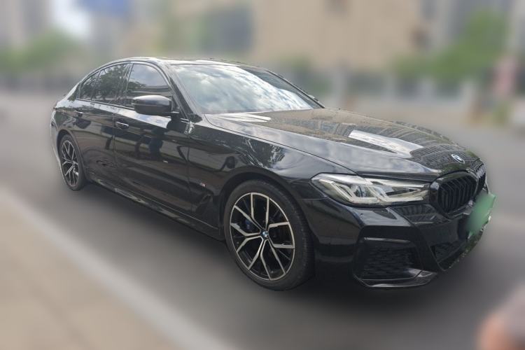 Used BMW 5 Series 2021 530i M Sport Package Front Right 45 Deg