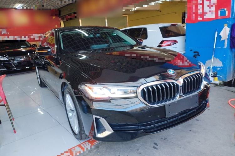 Used BMW 5 Series 2021 525Li Luxury Package Front Right 45 Deg