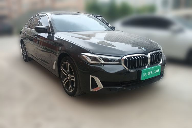 Used BMW 5 Series 2021 530Li Leading Luxury Package Front Right 45 Deg