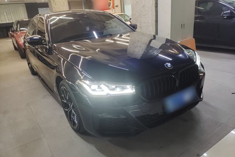 Used BMW 5 Series 2021 530Li Luxury Edition M Sport Package Front Right 45 Deg